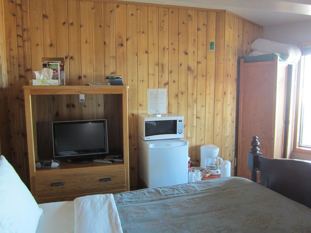 Aurora Bayside Inn Yellowknife Zimmer foto