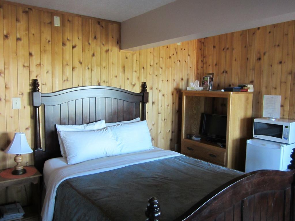 Aurora Bayside Inn Yellowknife Zimmer foto